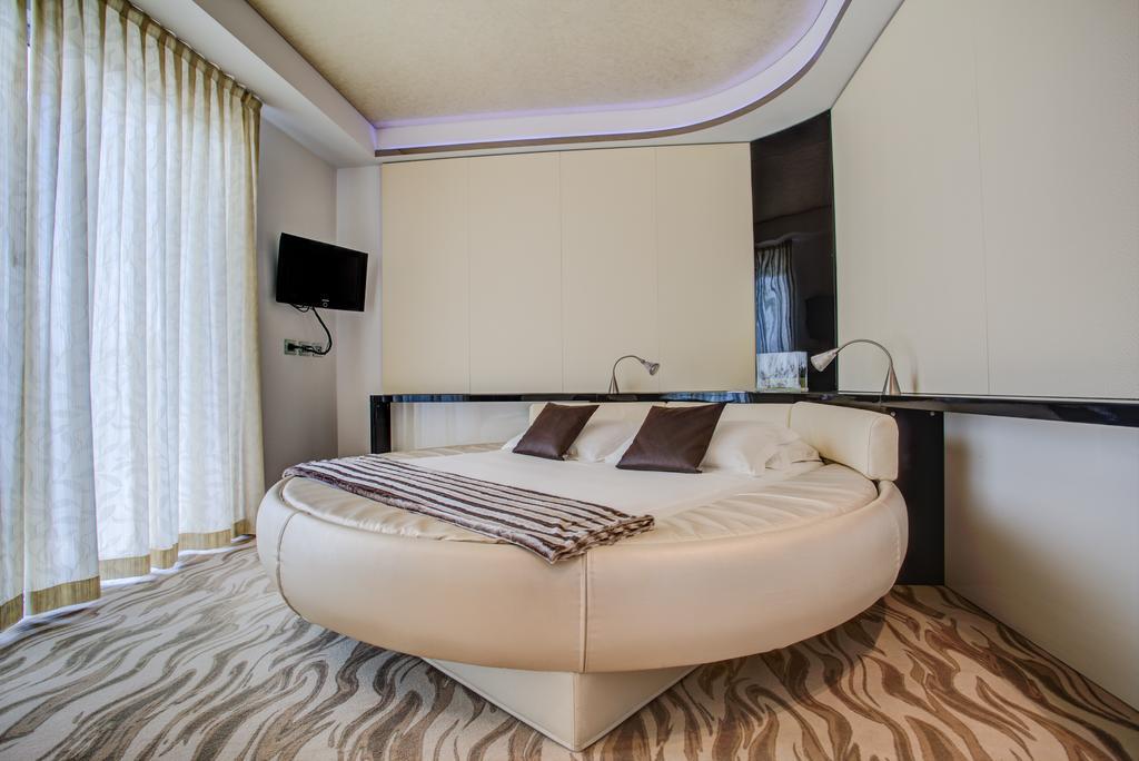 Hotel Premier & Suites - Premier Resort Milano Marittima Ngoại thất bức ảnh