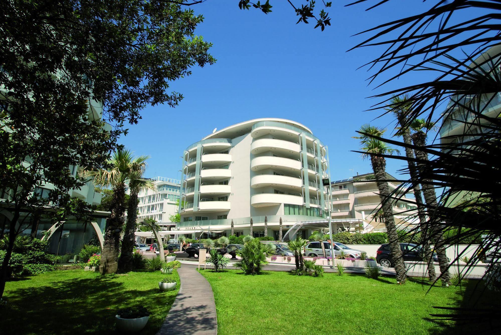 Hotel Premier & Suites - Premier Resort Milano Marittima Ngoại thất bức ảnh